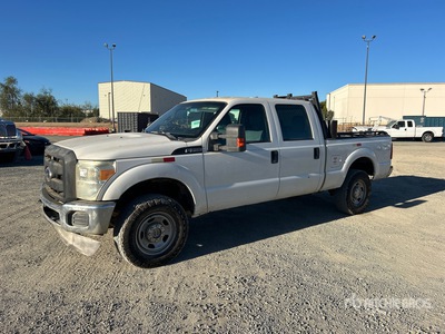2012 Ford F-350 XL 4x4 Crew Cab Pickup