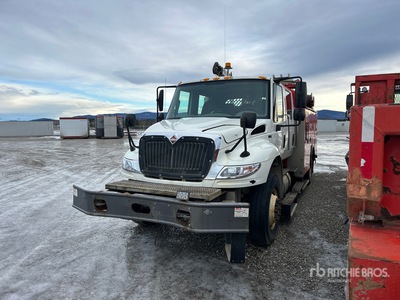 2014 International DuraStar 4400 4x2 Crew Cab Servicewagen (Inoperable)