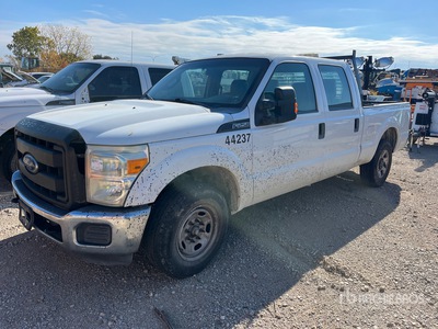 2016 Ford F-250 XL 4x2 Crew Cab Pick-up (Inoperable)