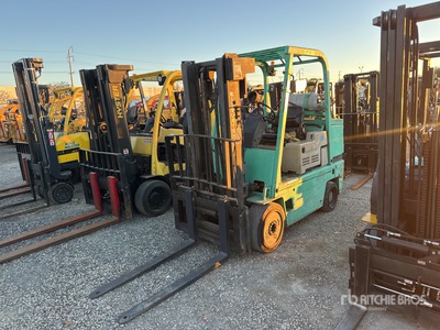 Mitsubishi 8850 lb Heftruck