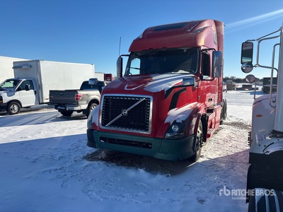 2014 Volvo VNL 6x4 Cabina con cuccetta per trattore stradale (Inoperable)
