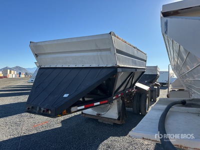 1988 Fruehauf 12 ft S/A Belly Dump Trailer