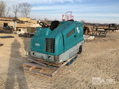 Tennant T20 Floor Scrubber