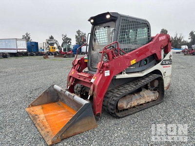 2019 Takeuchi TL10V-2 Two-Speed を見 Compact Track Loader