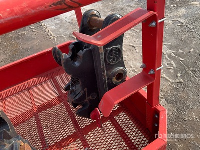 2022 Wain-Roy Excavator Coupler - Fits Kobelco SK35