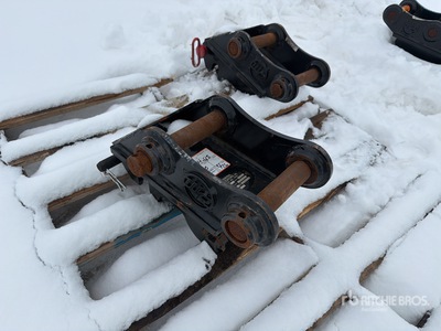 2022 Wain-Roy 8 in Excavator Coupler - Fits Kobelco SK35