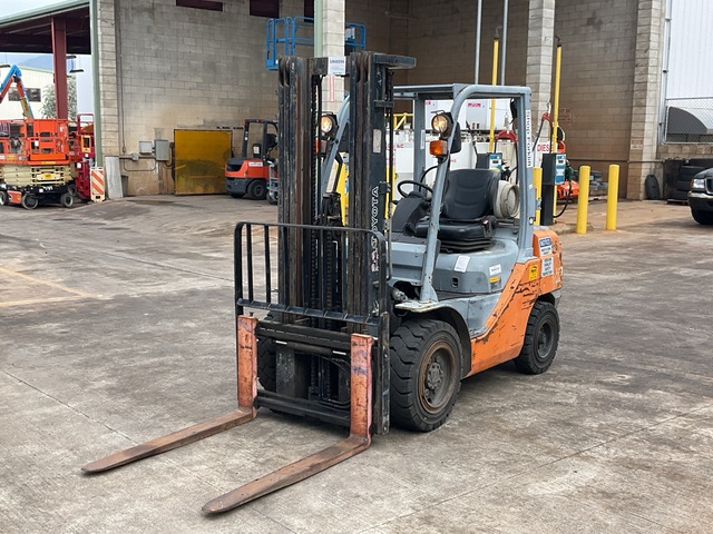 2012 (unverified) Toyota 8FGU30 5620 lb Pneumatic Tire Forklift