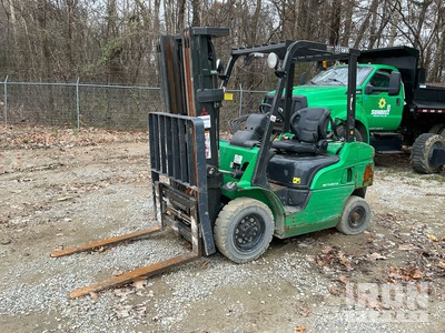 2014 Mitsubishi FG25N 4500 lb Pneumatic Tire Forklift