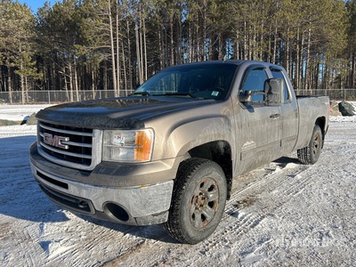 2012 GMC Sierra 1500 4x4 Extended Cab Pickup