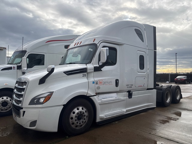2019 Freightliner Cascadia 6x4 T/A Sleeper Truck Tractor
