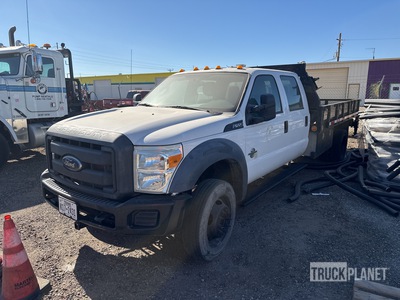 2015 Ford F-550 4x4 Crew Cab Flatbed Truck with Crane