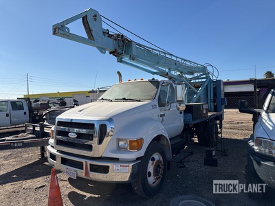 smeal mfg 12TS on 2008 Ford F-650 4x2 Water Well Drilling Rig
