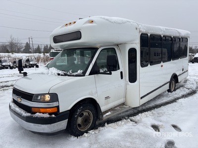 2014 Chevrolet Express G4500 4x2 20-Seat Autobus