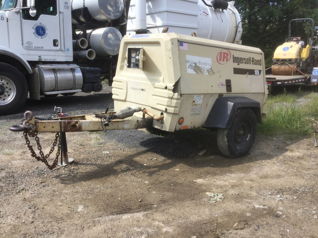 2003 Ingersoll-Rand P185WJD Air Compressor 2003 Ingersoll-Rand P185WJD Air Compressor