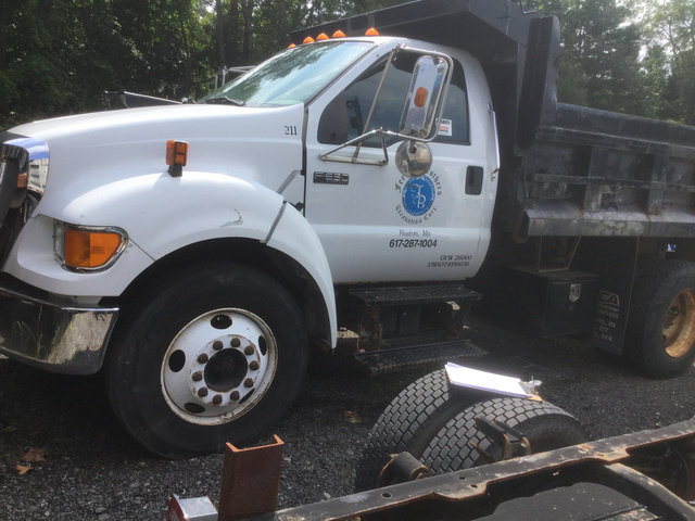 2005 Ford F-650 Super Duty S/A Dump Truck 2005 Ford F-650 Super Duty S/A Dump Truck