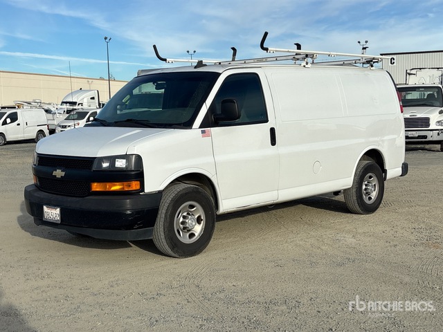 1GCWGAFPXJ1339988 Chevrolet Express Photo 1