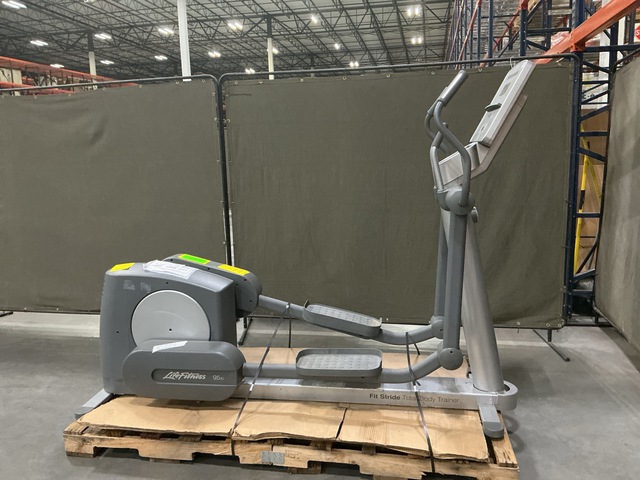 Life Fitness 95xi Elliptical Life Fitness 95xi Elliptical