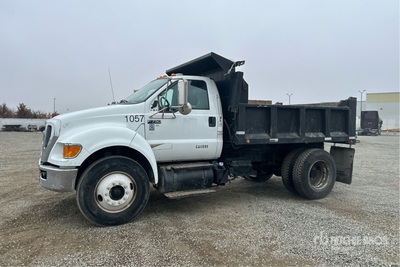 2011 Ford F-750 4x2 S/A Camión dumper
