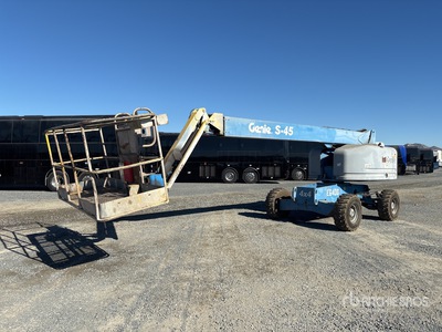 2002 Genie S-45 4WD Diesel رافعة تليسكوبية بذراع تطويل