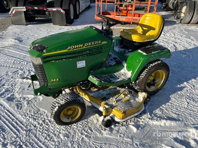 John Deere 345 4x2 Ride-On Tondeuse à gazon