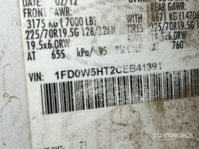 2012 Ford F-550 4x4 Crew Cab Ciężarówka z płaską platformą