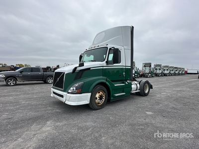 2015 Volvo VNL 4x2 تراكتور شاحنة (أحادي المحور)