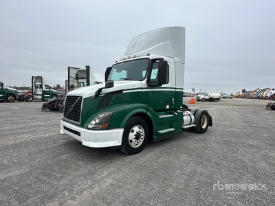 2015 Volvo VNL 4x2 تراكتور شاحنة (أحادي المحور)