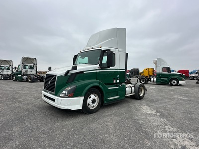 2016 Volvo VNL 4x2 تراكتور شاحنة (أحادي المحور)