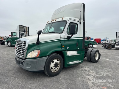 2017 Freightliner Cascadia 4x2 S/A Day Cab Truck Tractor