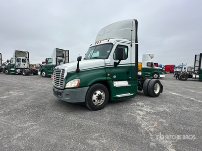 2017 Freightliner Cascadia 4x2 تراكتور شاحنة (أحادي المحور)