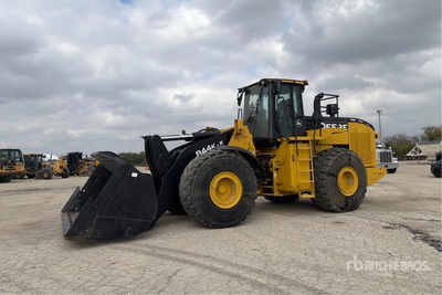 2016 John Deere 844K Wheel Loader