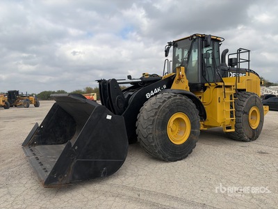 2016 John Deere 844K Wheel Loader