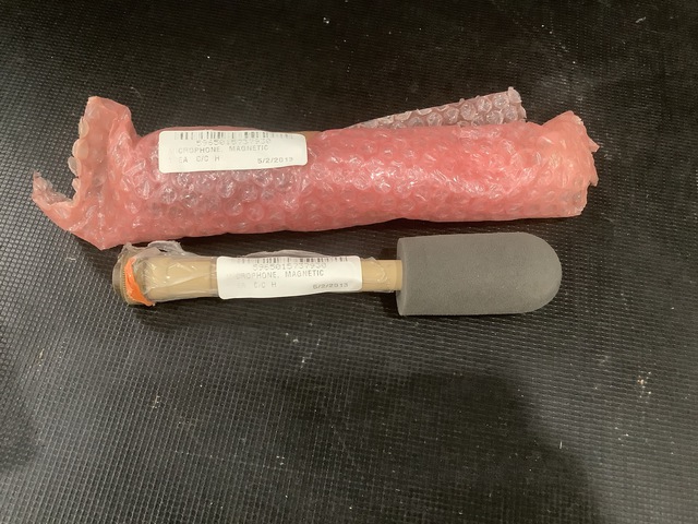 Raytheon BMK150 Magnetic Microphone