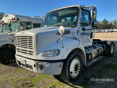 2016 Freightliner M2 112 4x2 Day Cab Truck Tractor