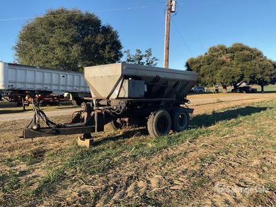 Fontaine LF2420 Fertilizer Spreader (Inoperable)