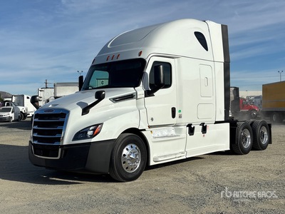2018 Freightliner Cascadia 126 6x4 T/A Sleeper Truck Tractor