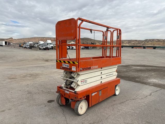 2018 Snorkel S3226E Scissor Lift