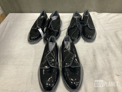 (26) Pairs of Men's Shoes