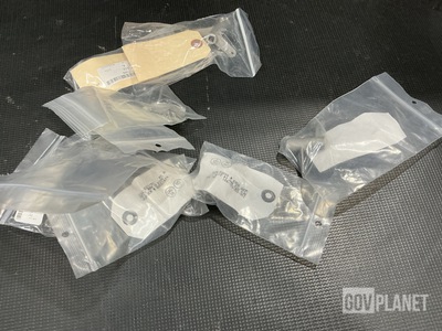 (11) Bell Helicopter 206-032-521-1 Lock-Release Levers