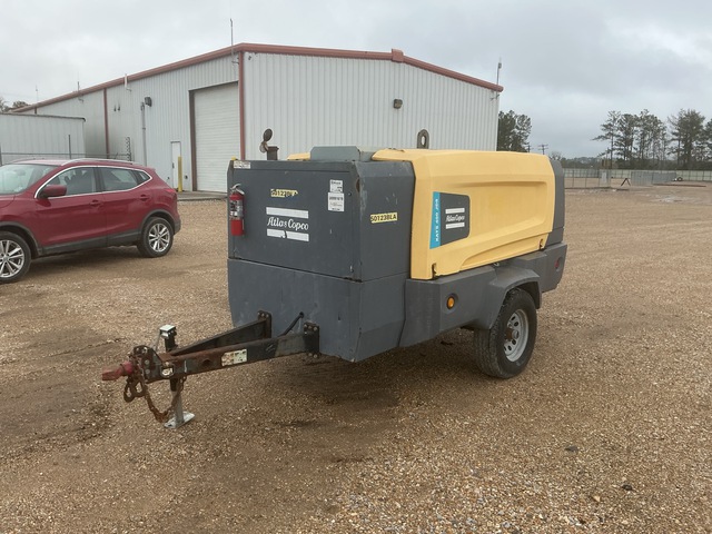 2017 Atlas Copco XATS 400 JD8FT4 400 cfm Mobile Air Compressor