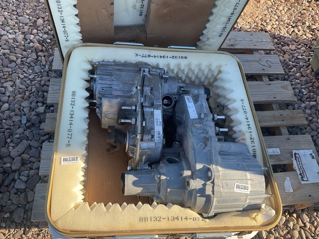 (2) Transfer Case Assemblies w/Case