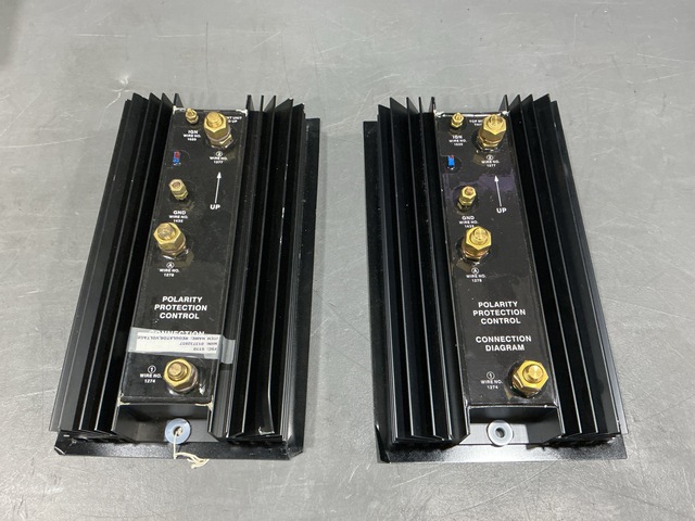 (5) Oshkosh 1998800 Dual Voltage Controllers