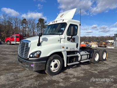 2017 Freightliner Cascadia 125 6x4 T/A Day Cab Truck Tractor