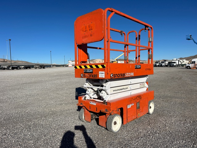 2018 Snorkel S3219E Electric Scissor Lift