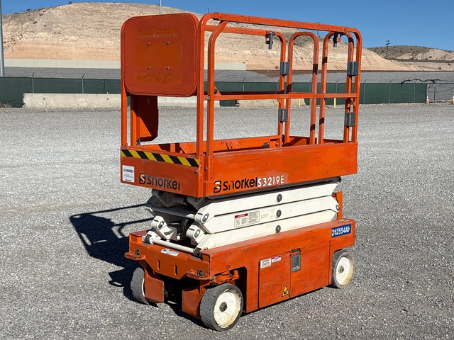 2018 Snorkel S3219E Scissor Lift