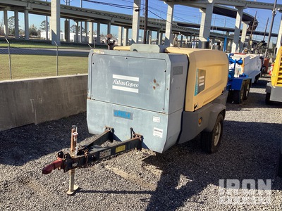 2017 Atlas Copco XATS400JD8 Mobile Air Compressor