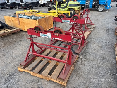 Quantity of (4) Pipe Roller Stands ورش و مخازن متنوعة