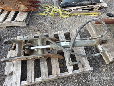 Quantity of (3) Pallets of Rostro per escavatore