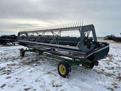 1994 MacDon 960 25 ft Draper Combine Header