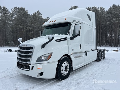2019 Freightliner Cascadia 126 6x4 Sleeper Truck Tractor
